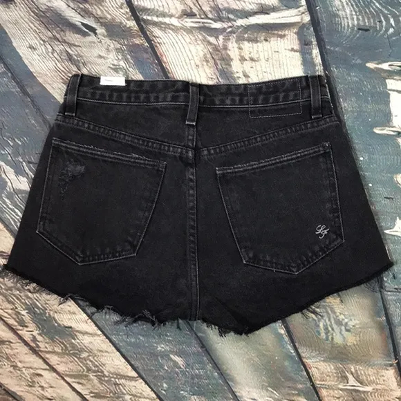 🐲💙 Lover  Friends Black Distressed Denim Short
