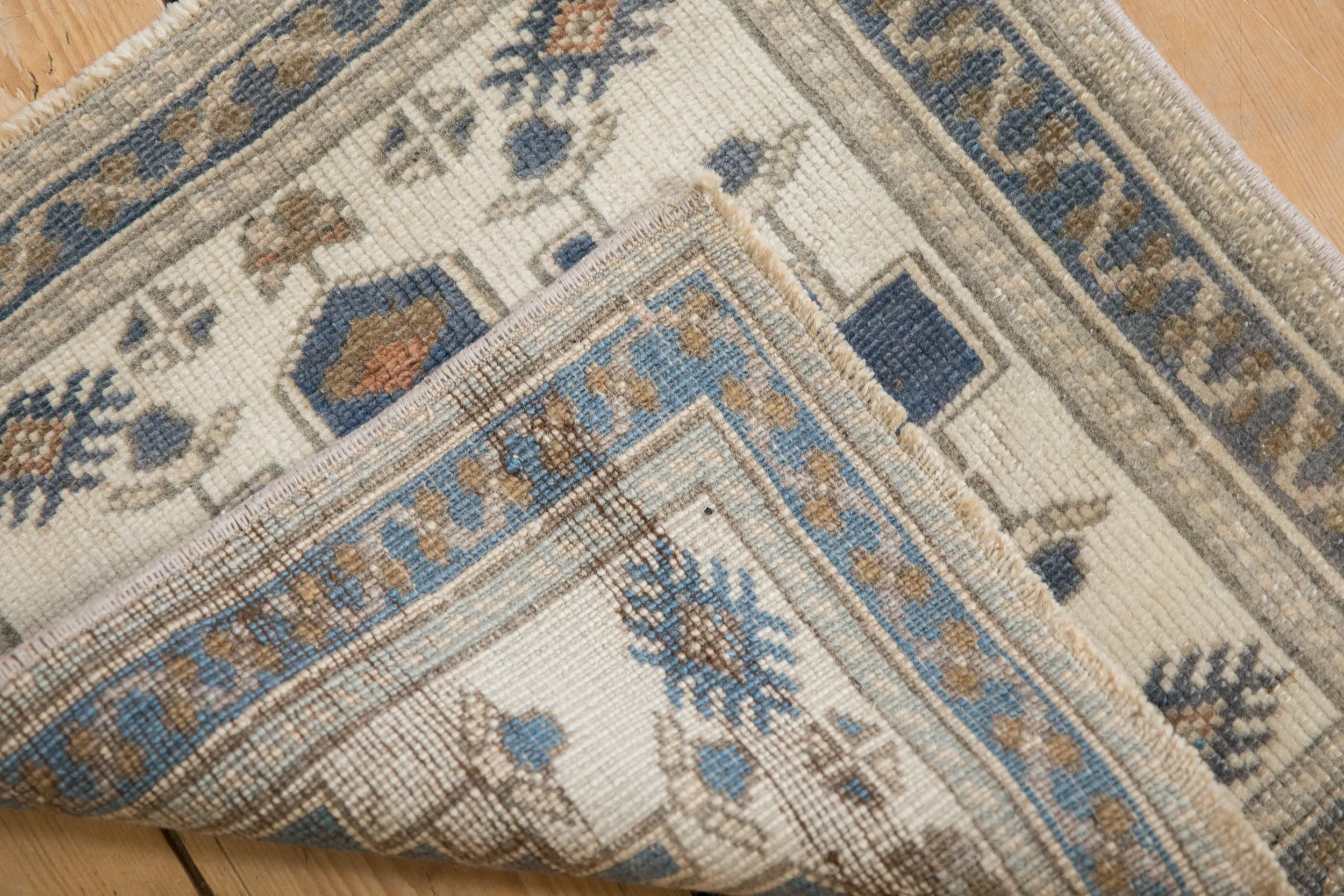 1.5x1.5 Vintage Distressed Oushak Square Rug Mat