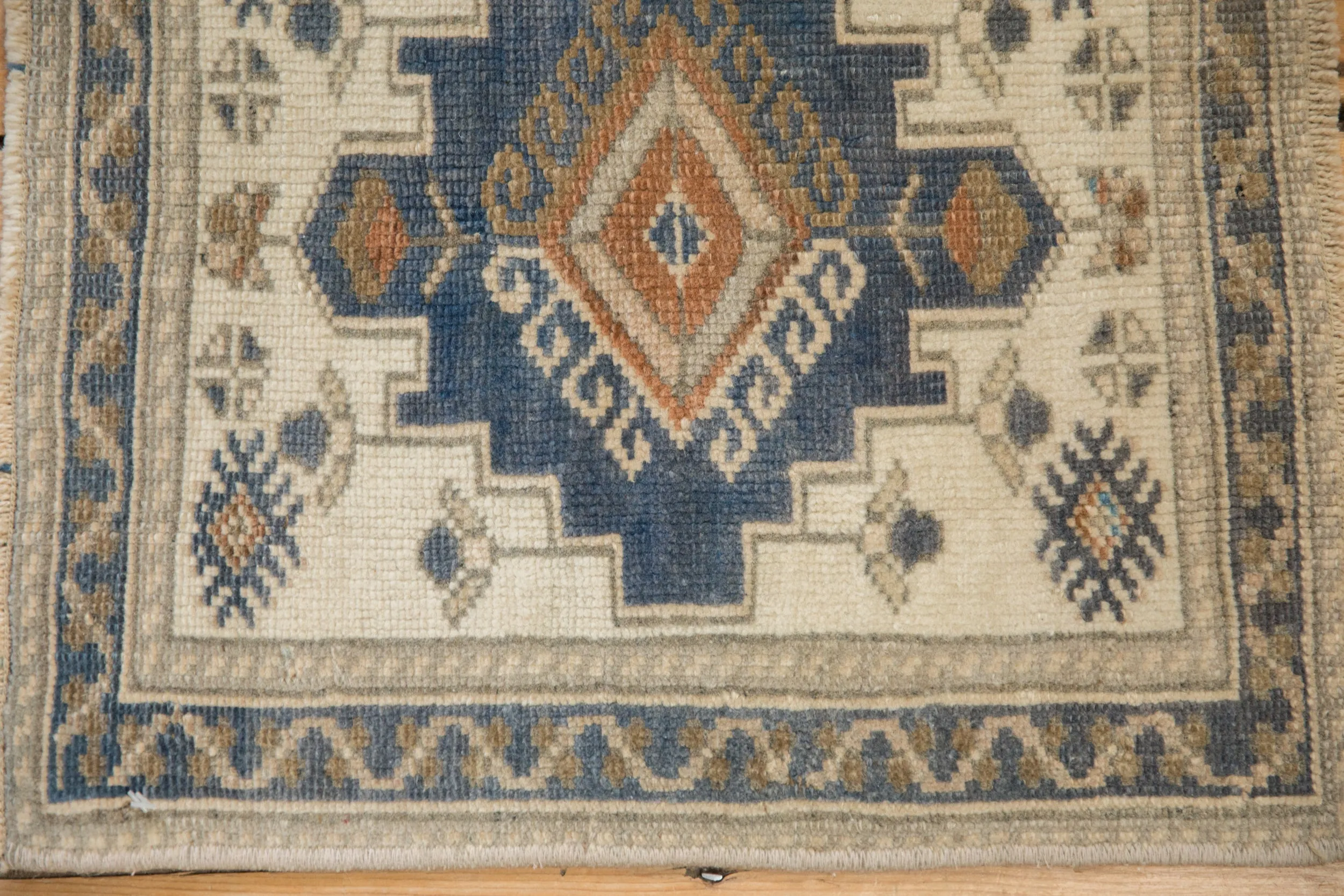 1.5x1.5 Vintage Distressed Oushak Square Rug Mat