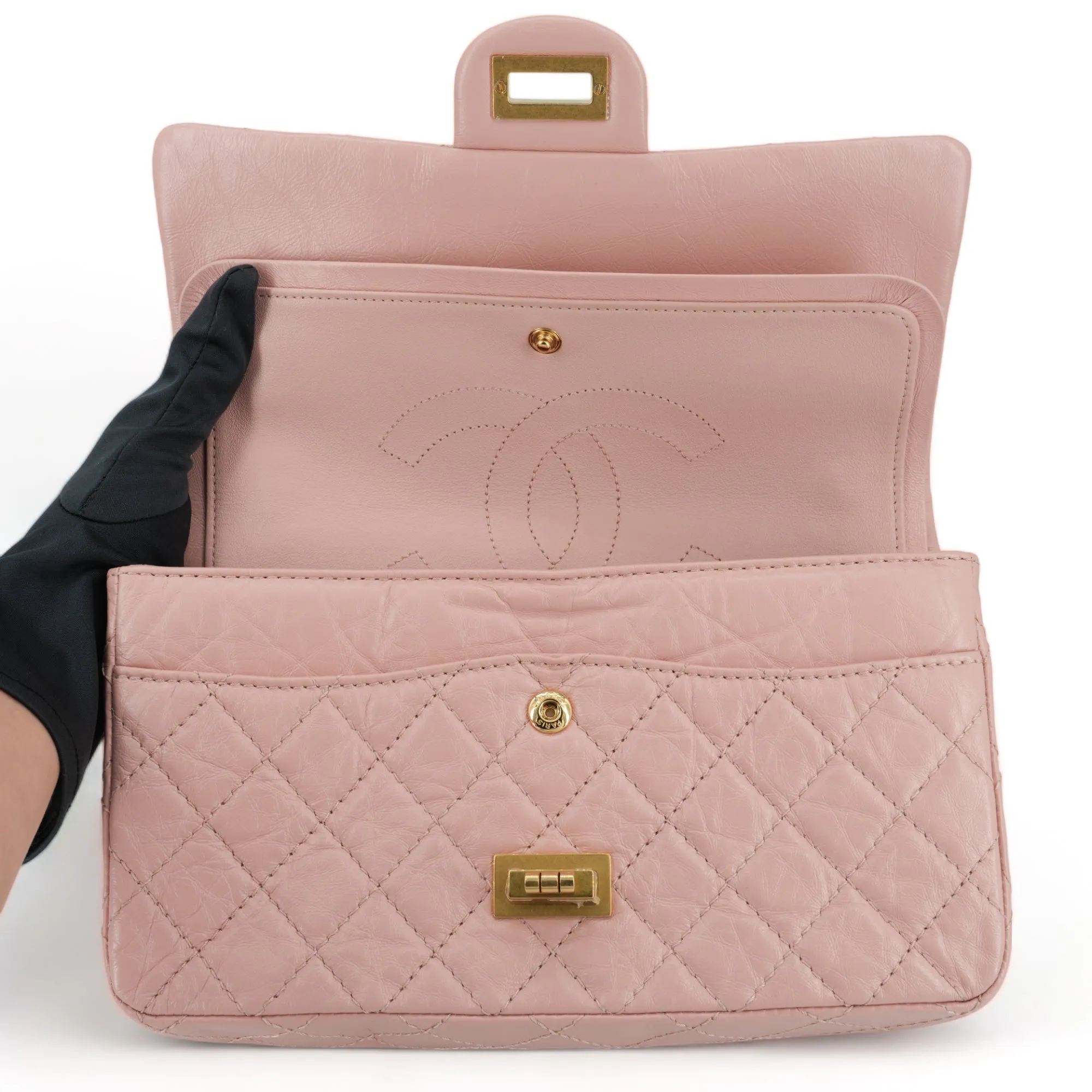 2.55 Reissue Flap Bag Size 225 in 19P Pink Aged Calfskin