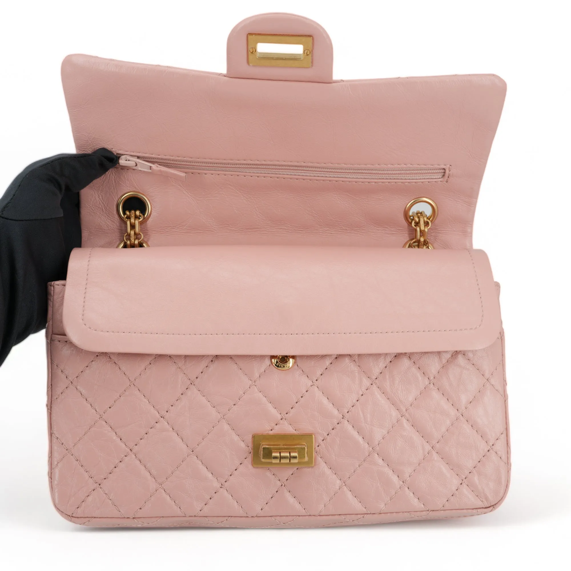 2.55 Reissue Flap Bag Size 225 in 19P Pink Aged Calfskin