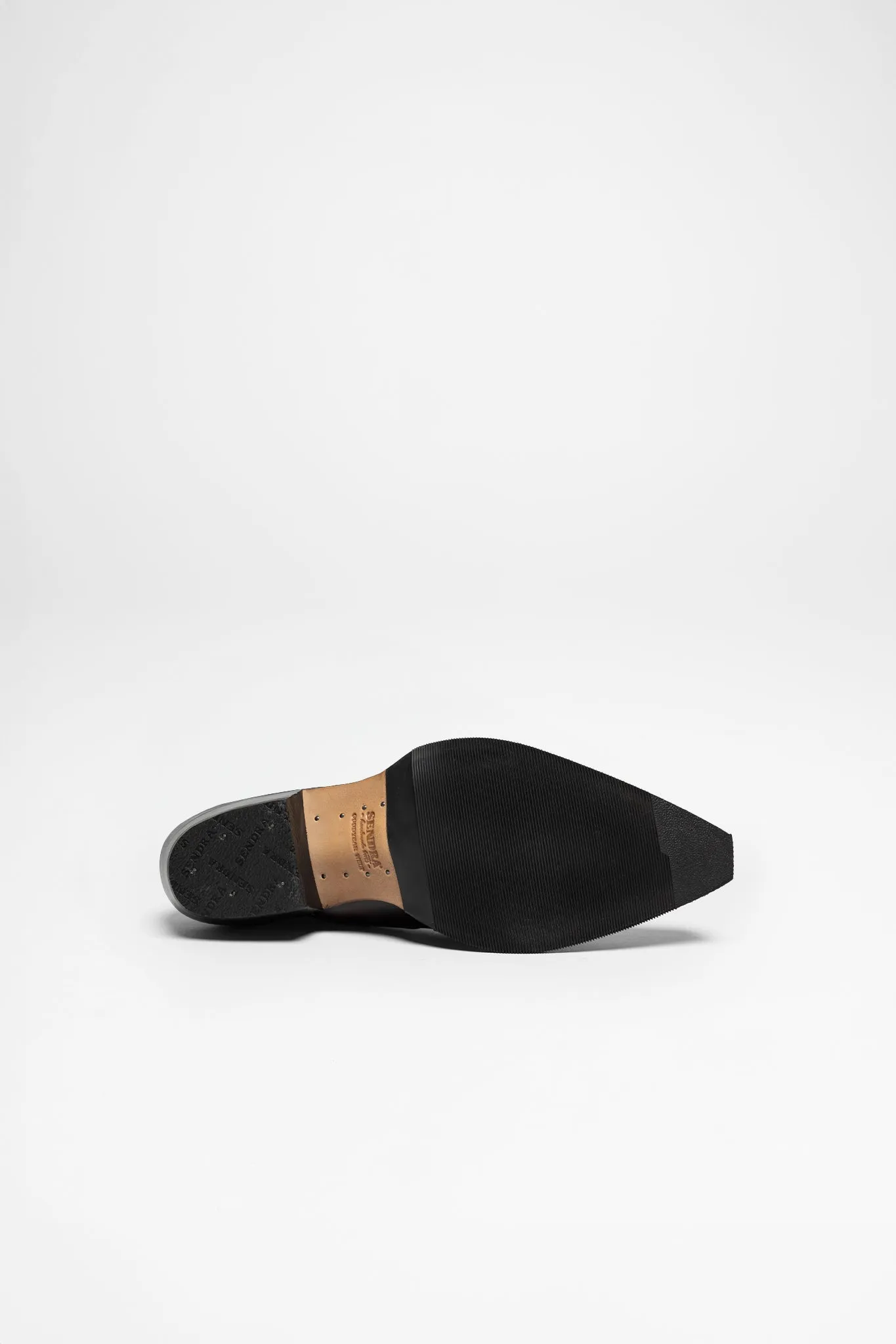 2720 CUERVO WEST Herren Schwarz Rot