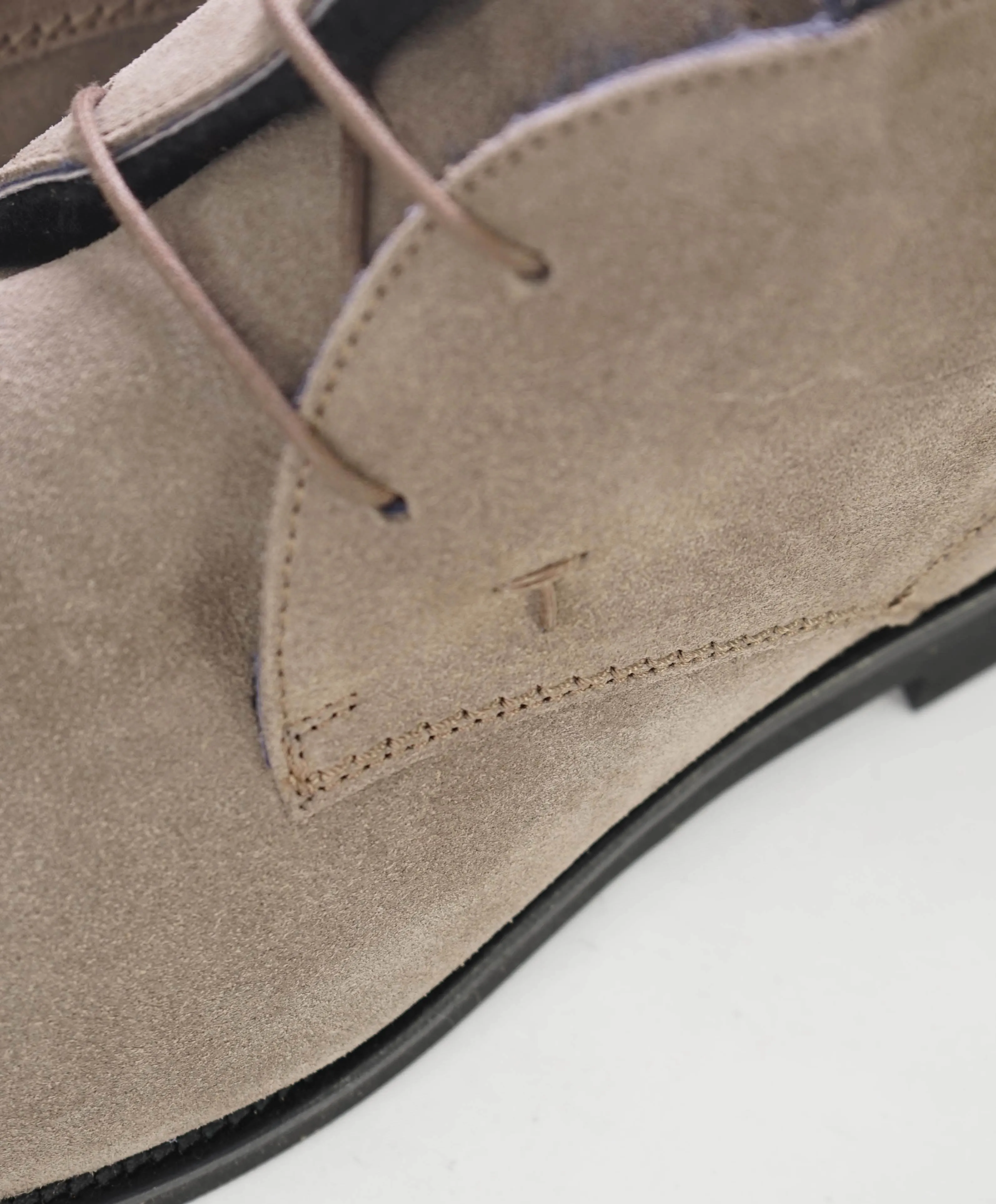 $850 TOD’S - "GENUINE LAMB FUR LINED" Suede Chukka Boot - 12.5 US (11.5 T)