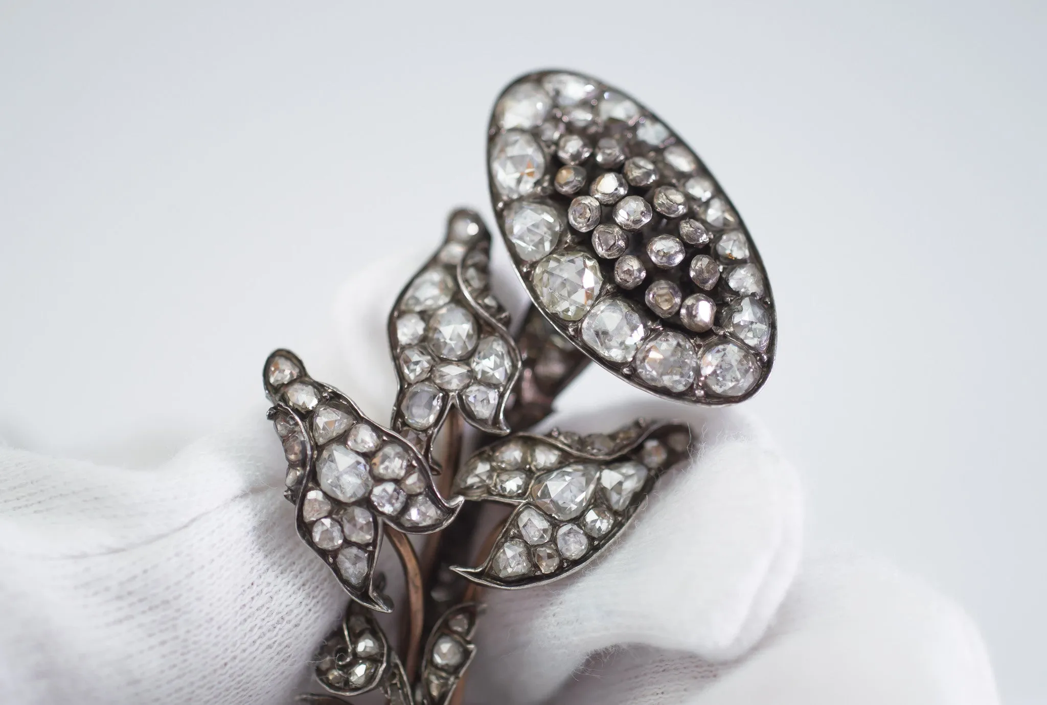 ANTIQUE ROSE CUT DIAMOND FLOWER MOTIF BROOCH
