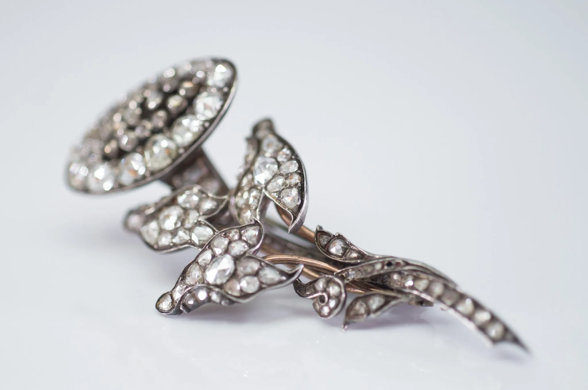 ANTIQUE ROSE CUT DIAMOND FLOWER MOTIF BROOCH