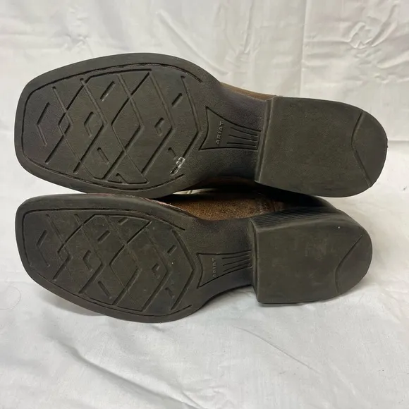 Ariat Cowboy Boots wiggle room Kids 4.5
