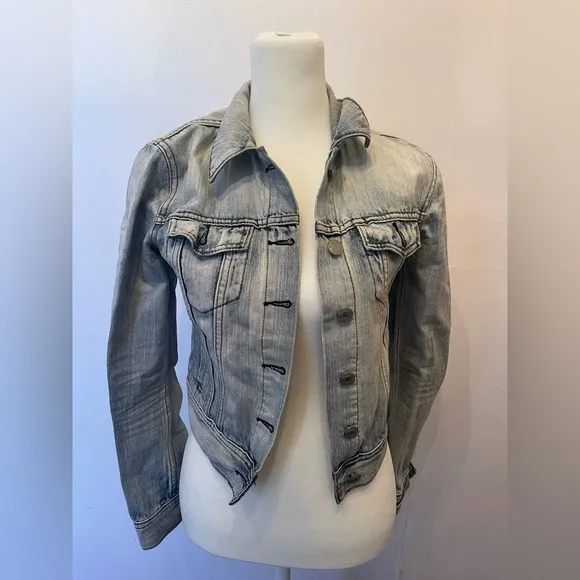 Aritzia Sunday Best Distressed Denim Light Cropped Jacket Size XXS