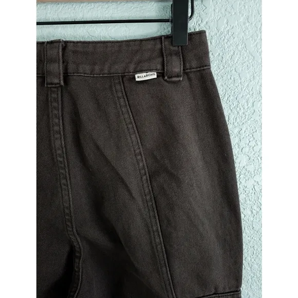 Billabong | NWT High Waisted Cargo Jeans