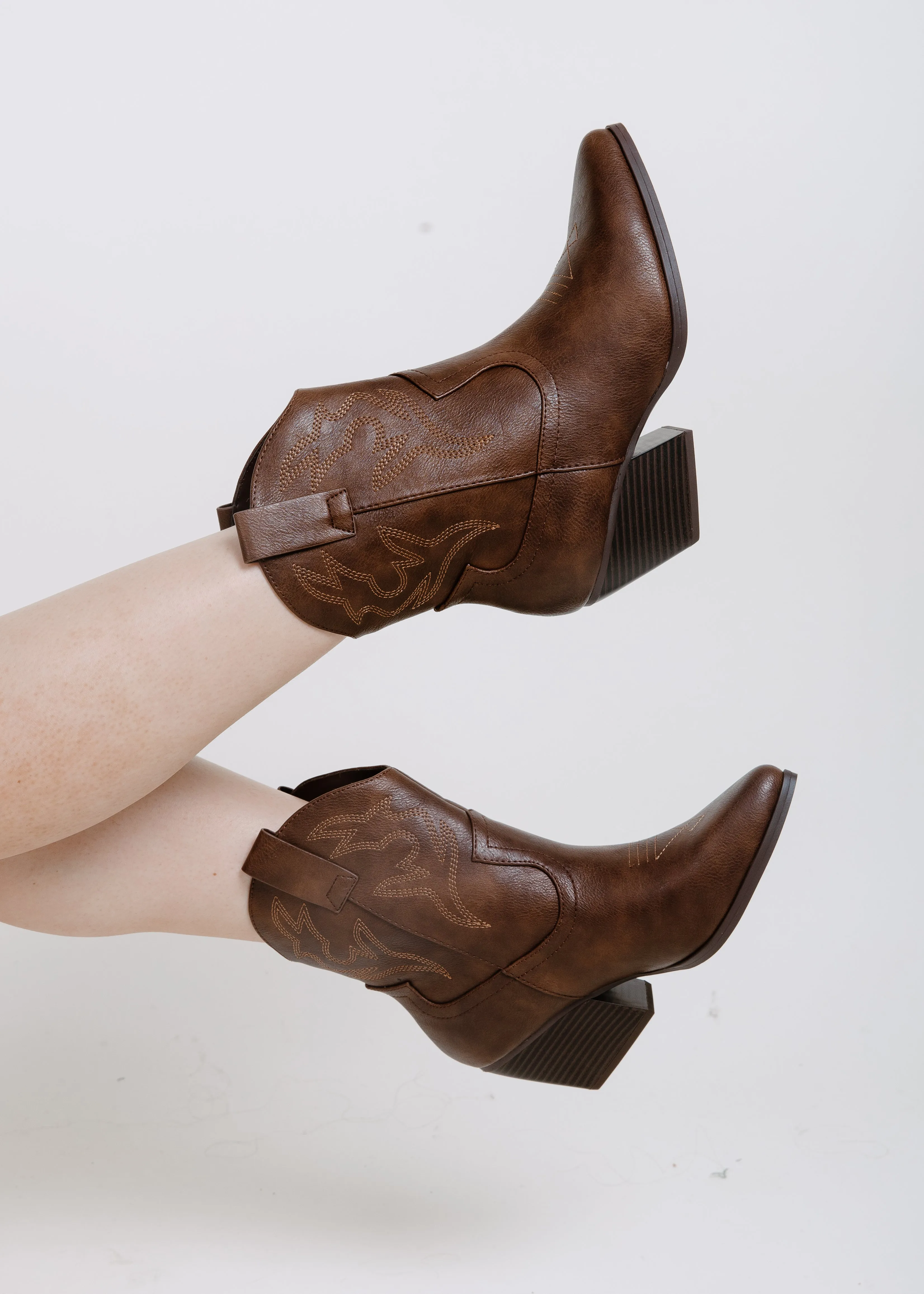 Blazing Cowboy Boots - Brown