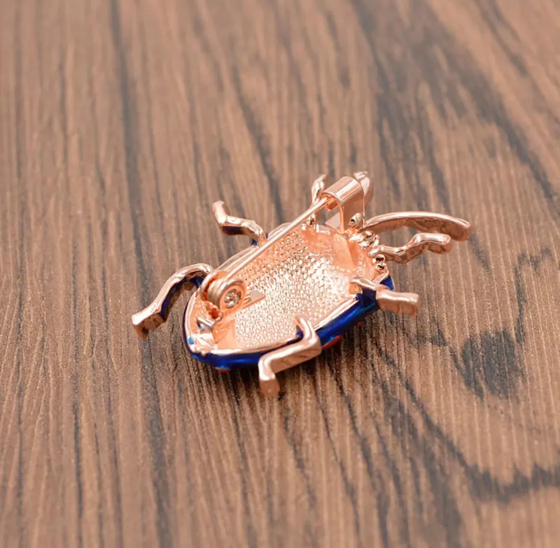 Bug Brooch "Casper"