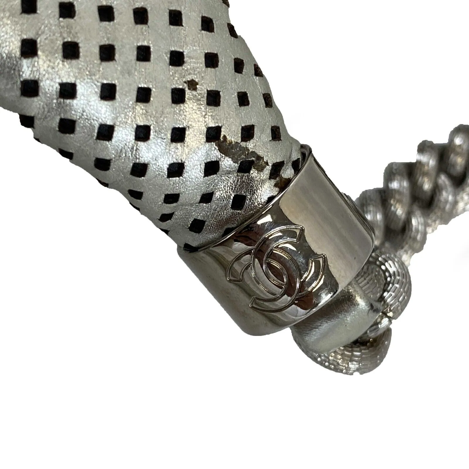Chanel - CC Perforated Rodeo Drive Medium Hobo Bag - Silver Crossbody