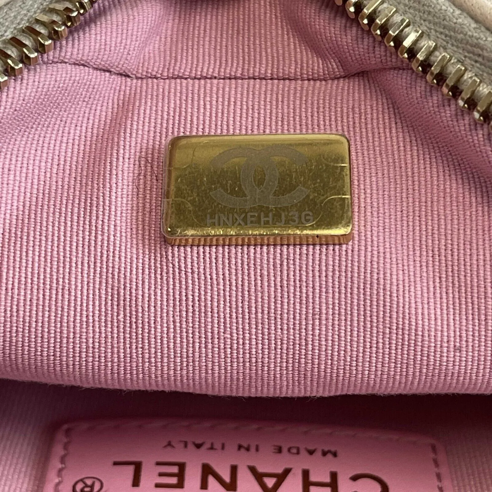 Chanel - Excellent - Mini Camera Case 23P - CC Color Block Crossbody