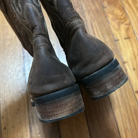 Cowboy boots for Boris size 2