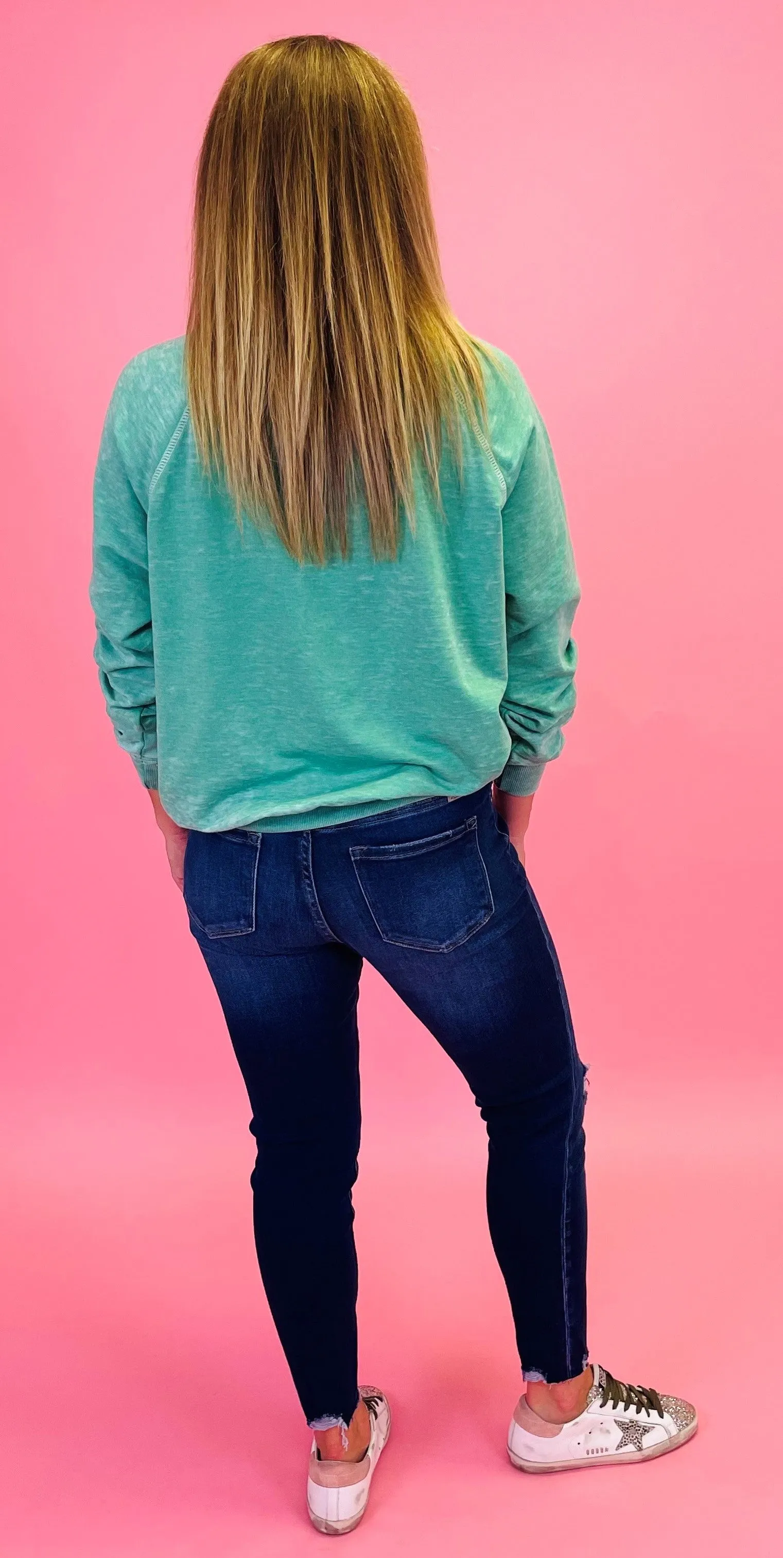 Curvy Mid Rise Exposed Button Ankle Skinny