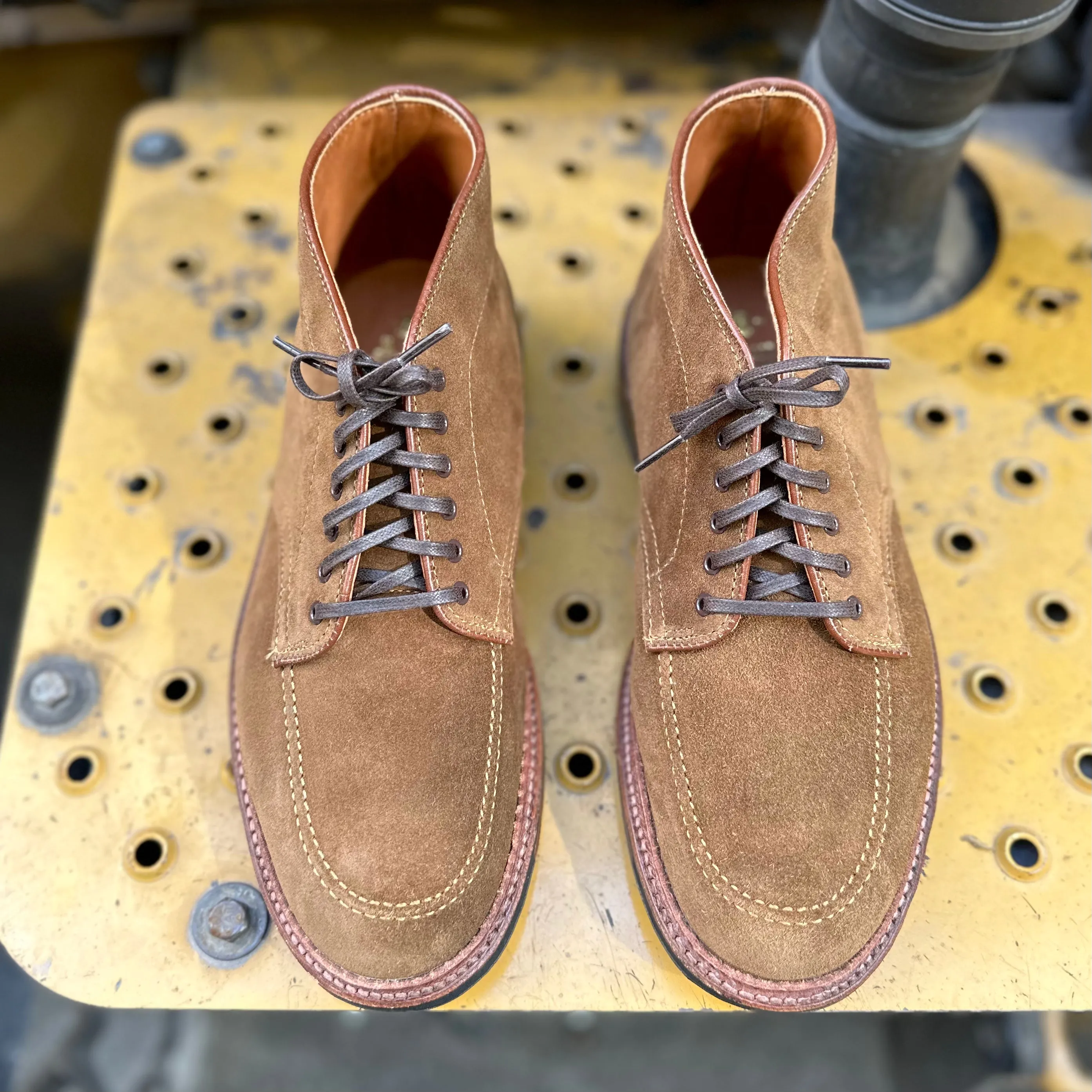 D2953C - Indy Chukka in Snuff Suede
