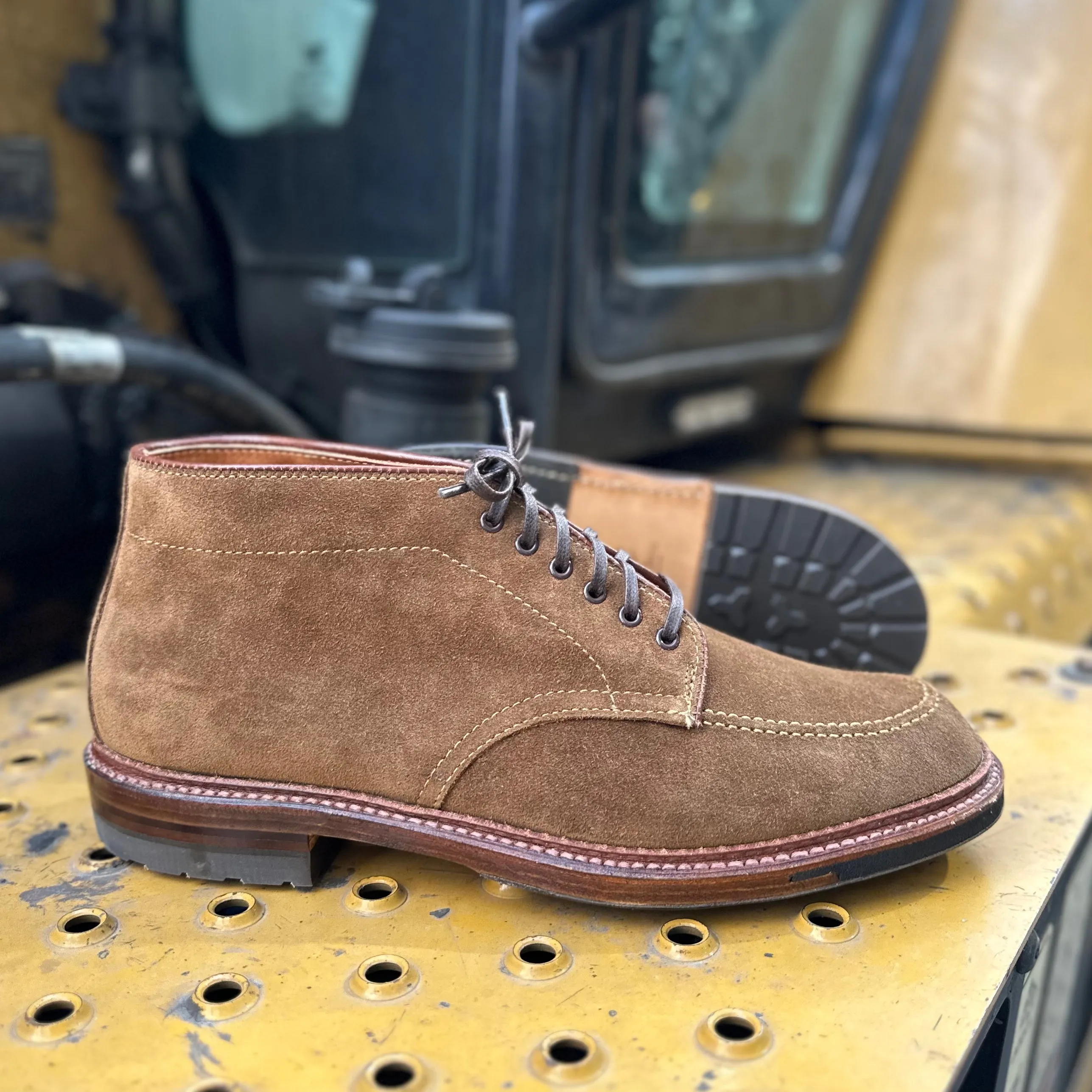D2953C - Indy Chukka in Snuff Suede