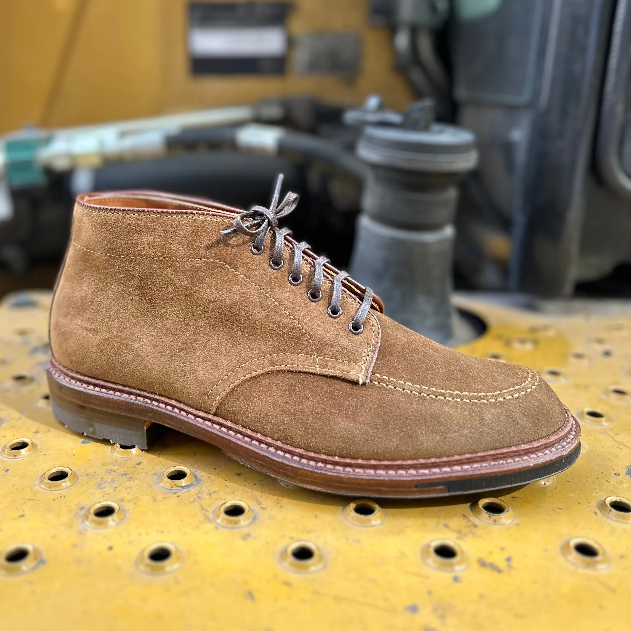 D2953C - Indy Chukka in Snuff Suede