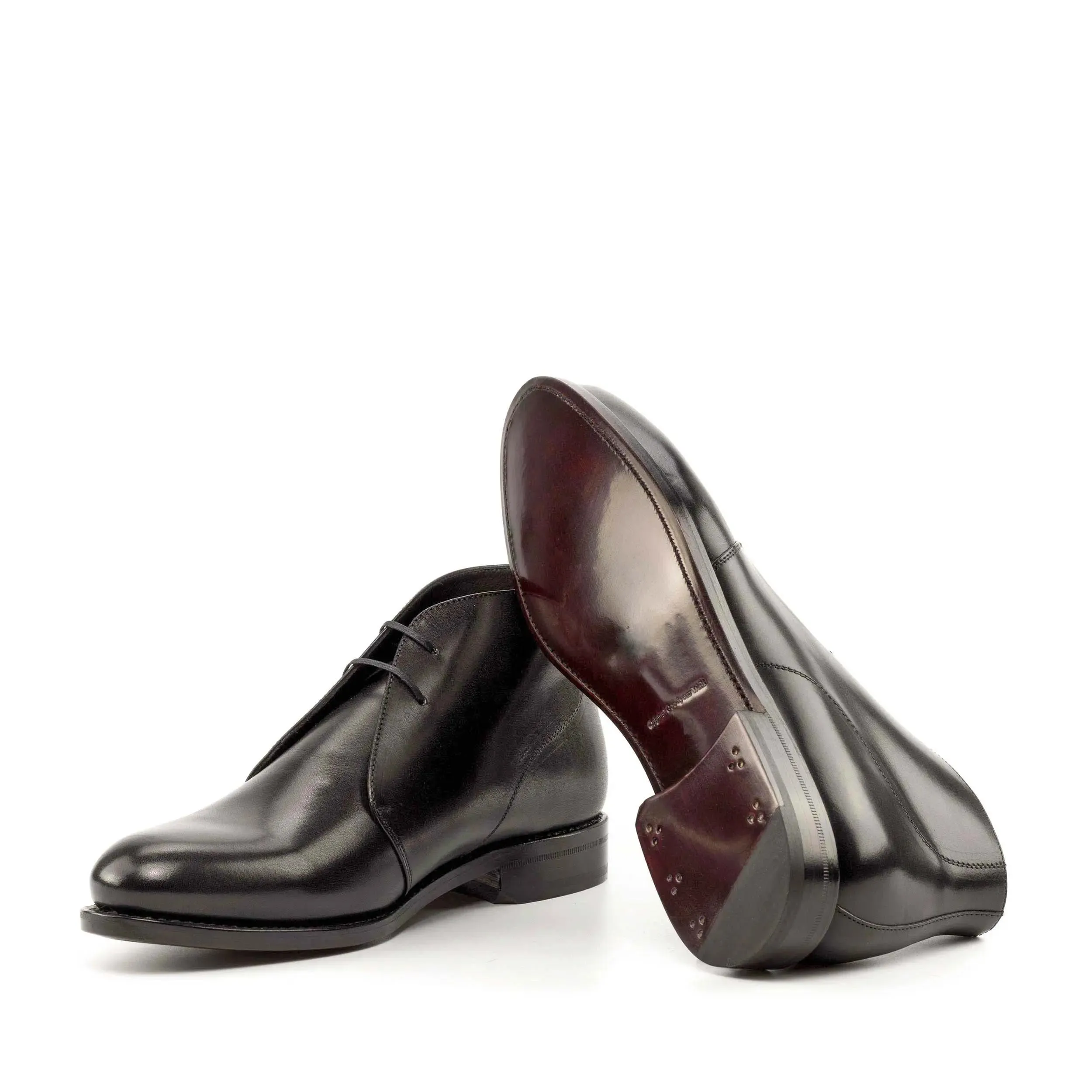 DapperFam Vivace in Black Men's Italian Leather Chukka