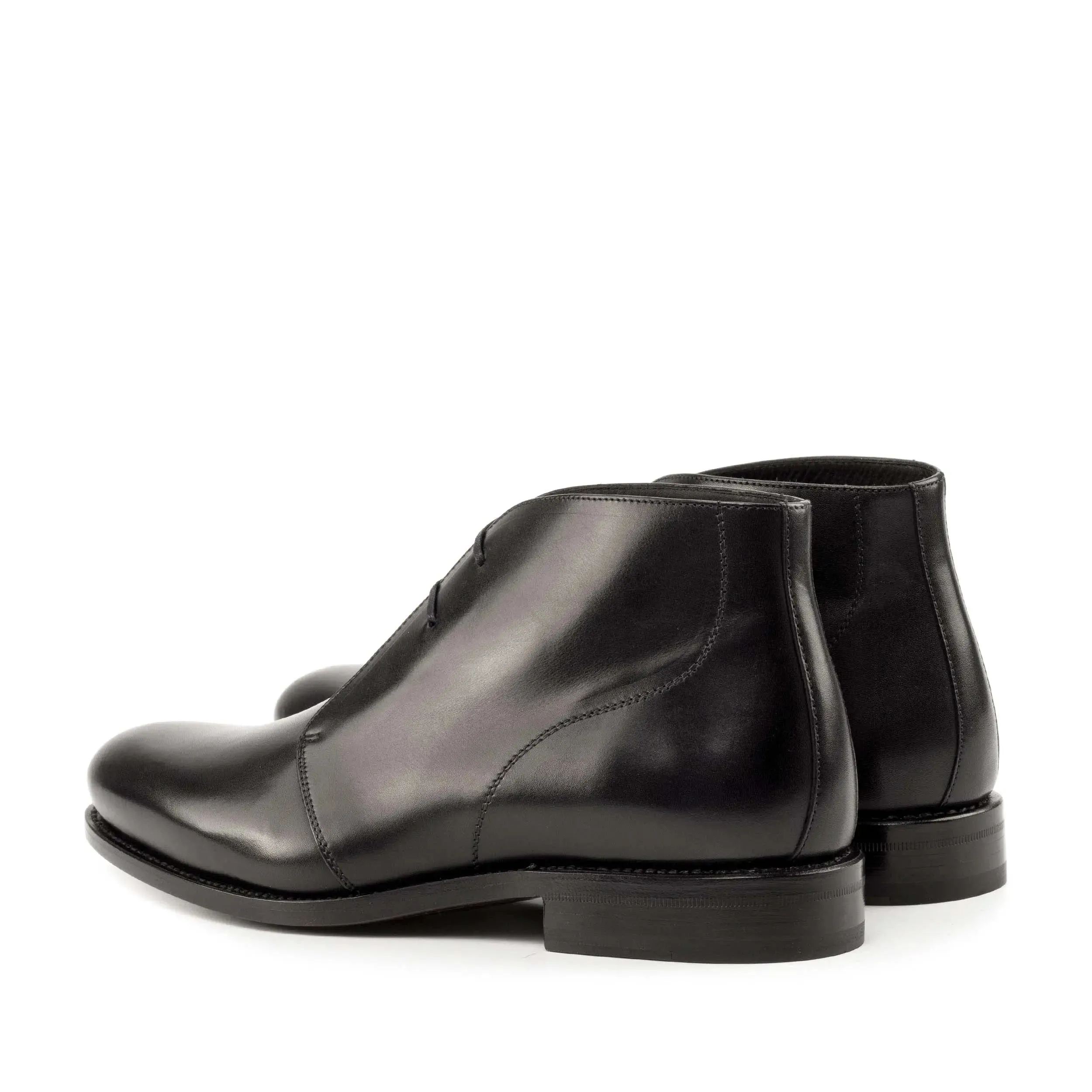 DapperFam Vivace in Black Men's Italian Leather Chukka