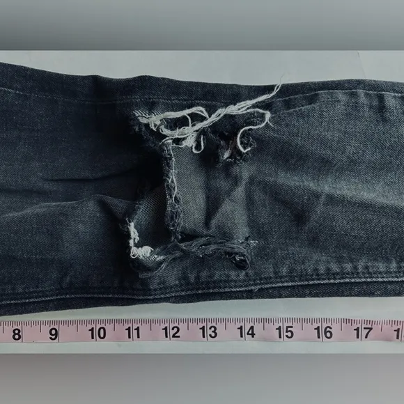 Elwood Distressed‎ Black Denim Jeans, Rolled Cuff, Slim Fit Size 28