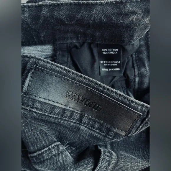 Elwood Distressed‎ Black Denim Jeans, Rolled Cuff, Slim Fit Size 28