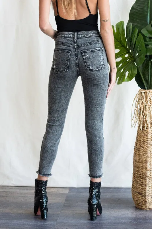 ESTELLA ACID WASH SKINNY JEANS