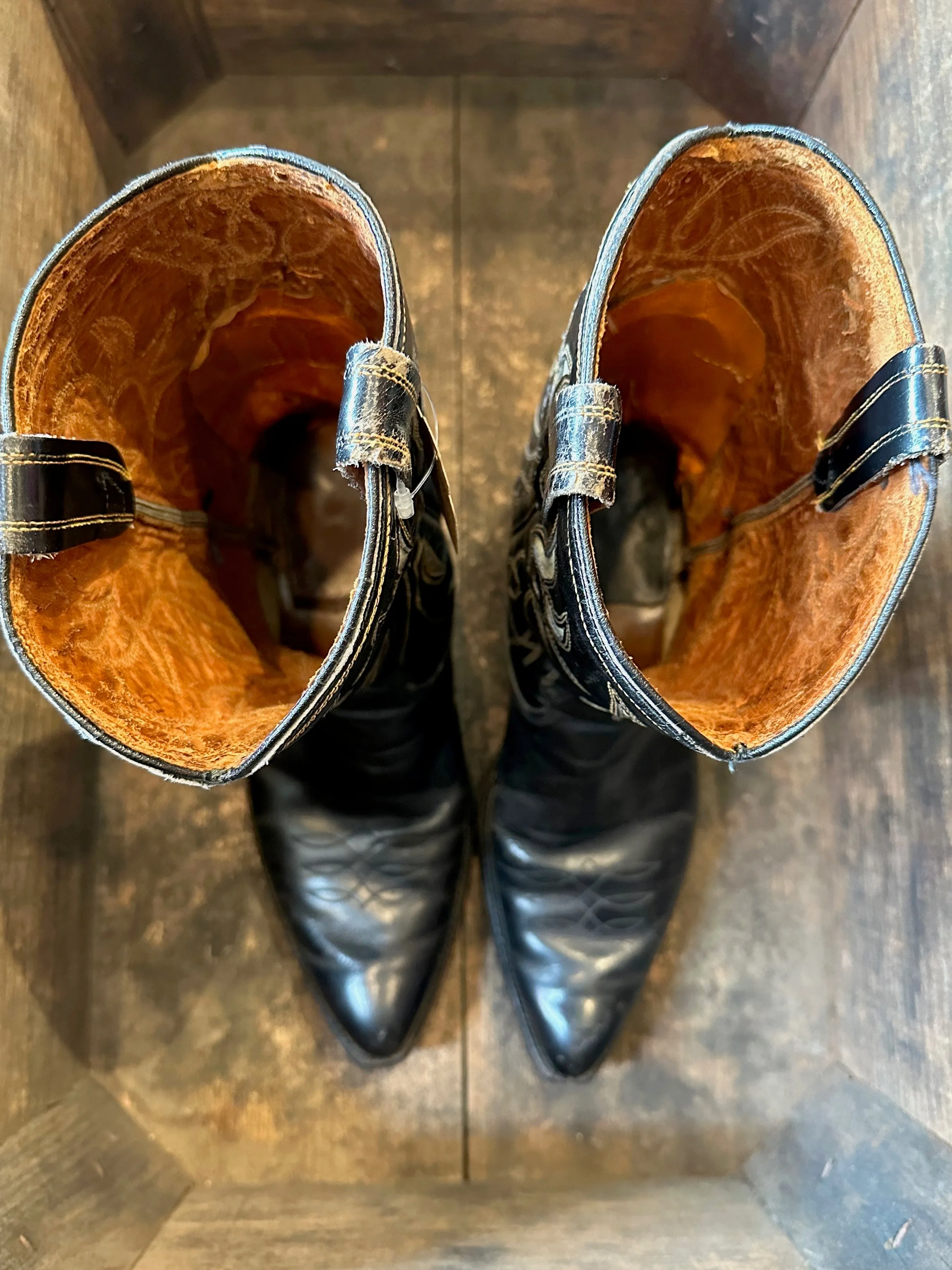 FIERCE BLACK Vintage 60s Leather Boots | Western, Cowboy • Mens size 9ish (not marked)