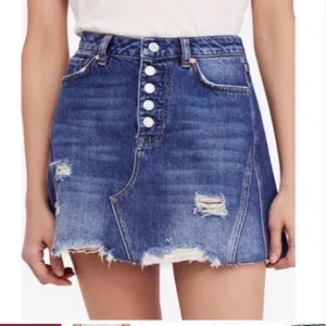 FREE PEOPLE Harvey Distressed Denim Skirt