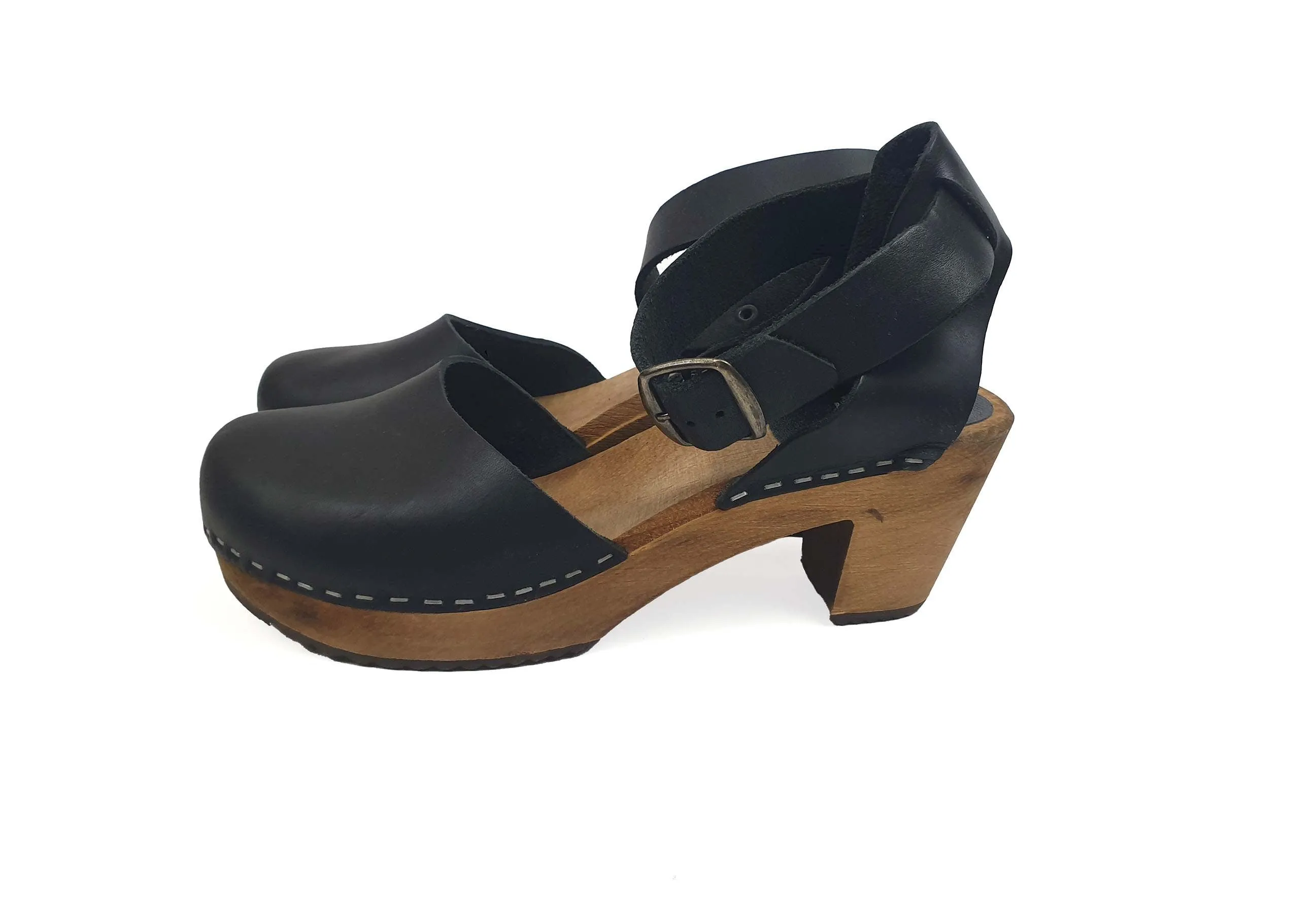 Funkis black enclosed toe clogs size 39