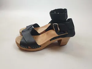 Funkis black leather clogs size 38