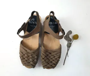 Funkis brown suede closed toe clogs size 40