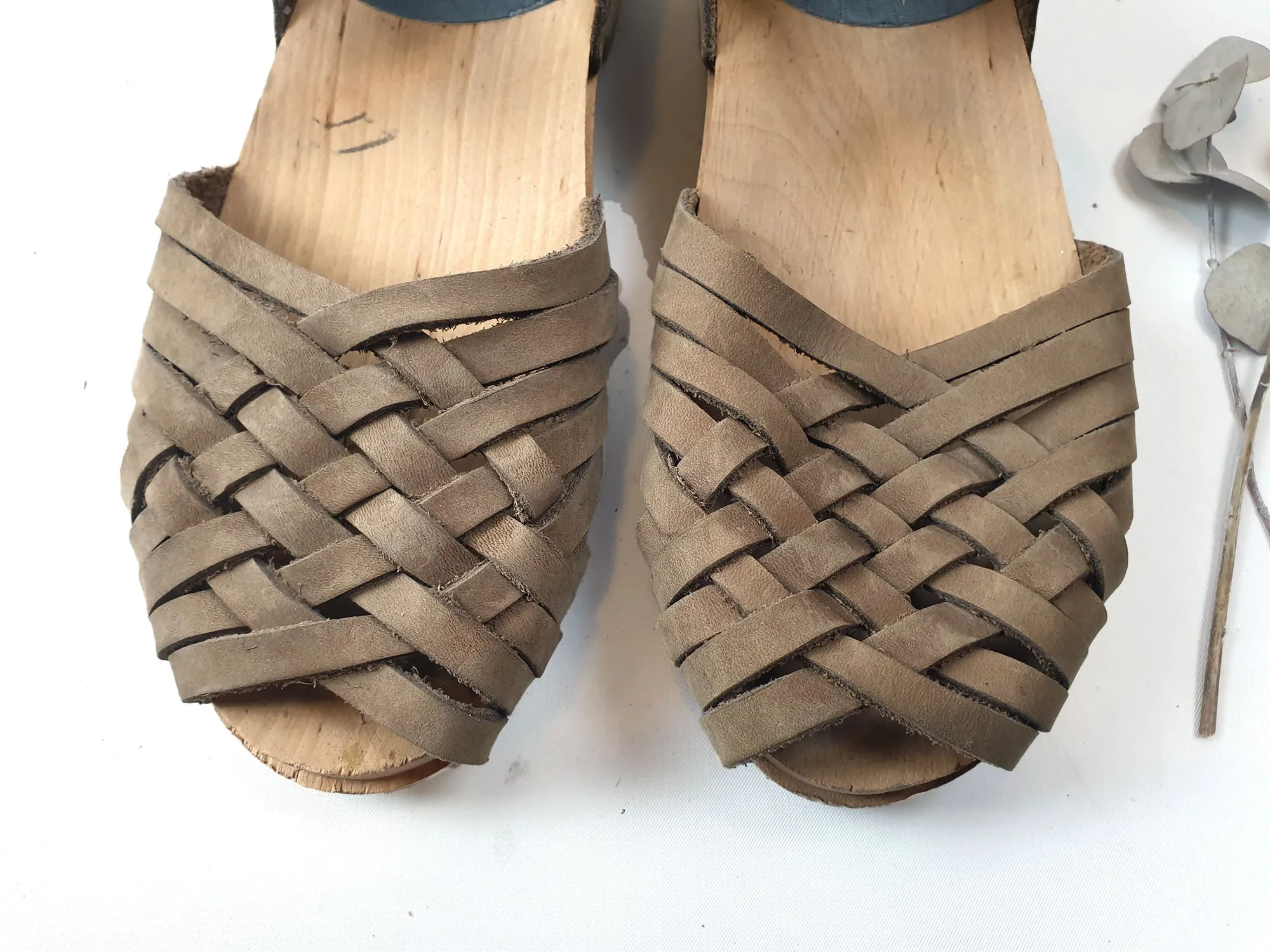 Funkis brown suede closed toe clogs size 40