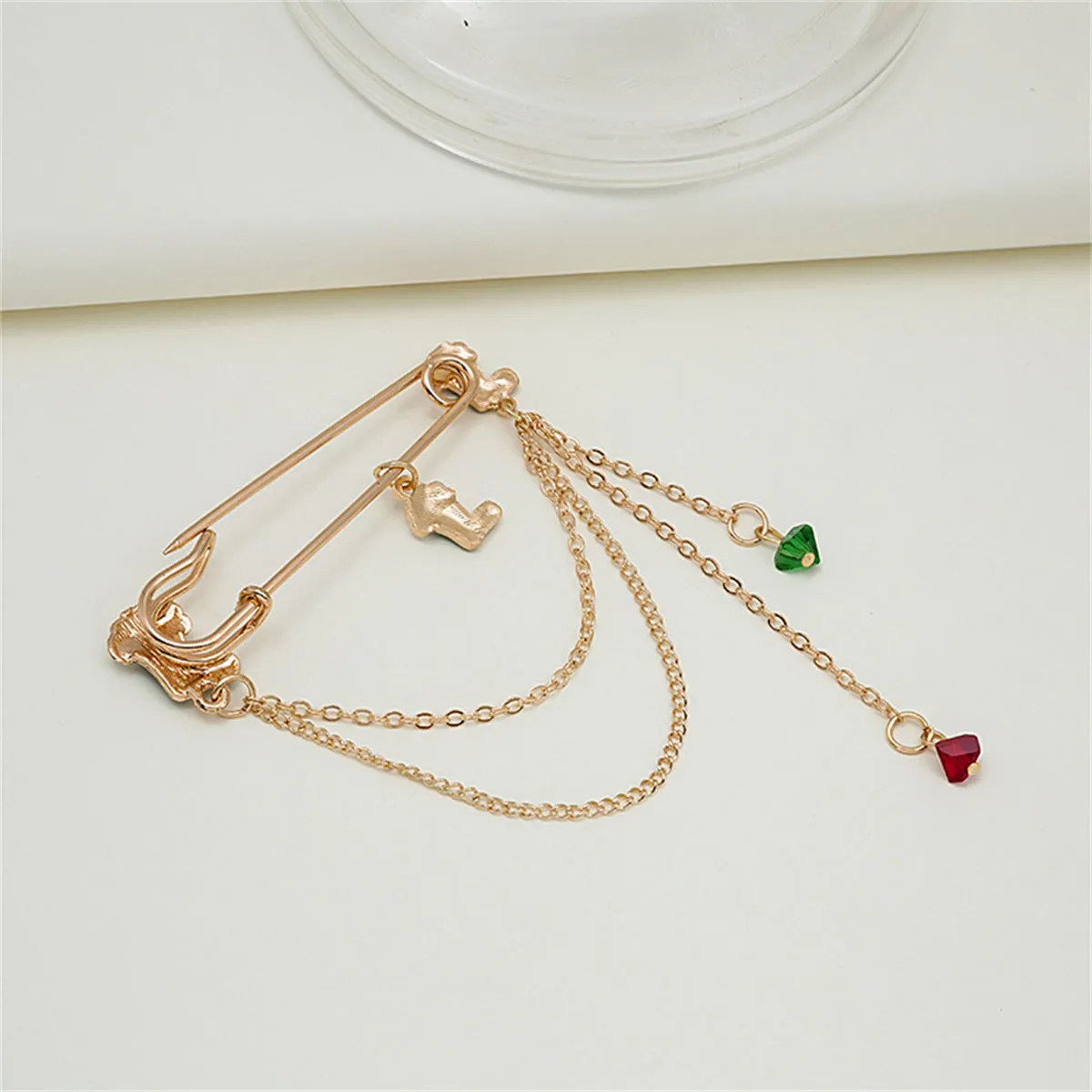Green Enamel & Acrylic 18K Gold-Plated Stocking Pin Chain Brooch