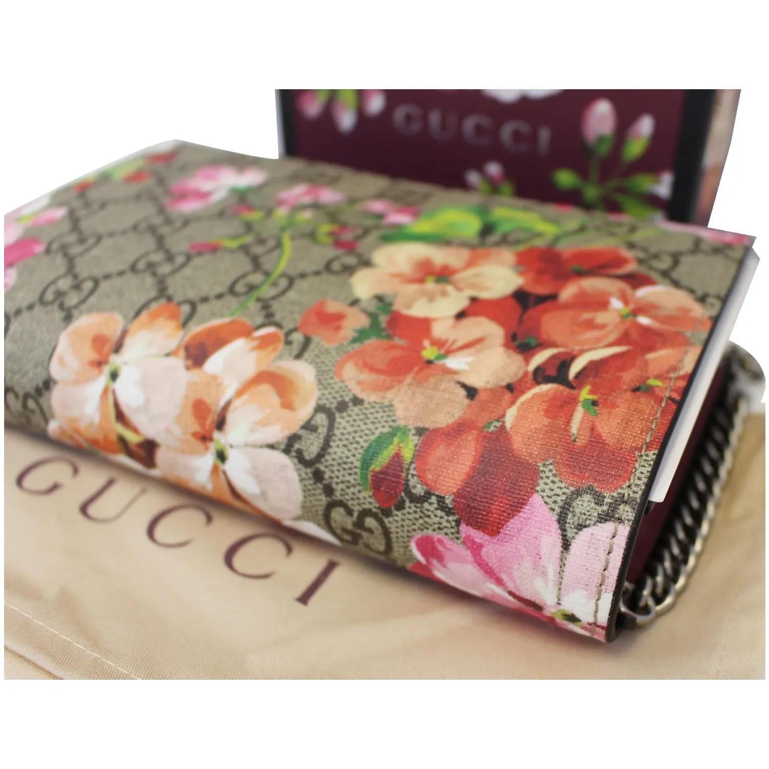 GUCCI GG Supreme Monogram Blooms Chain Wallet Beige 402724