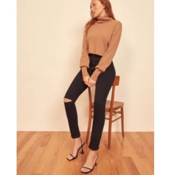 Harper High Rise Skinny JeansSize: 26Color: Faded Black Destroyed