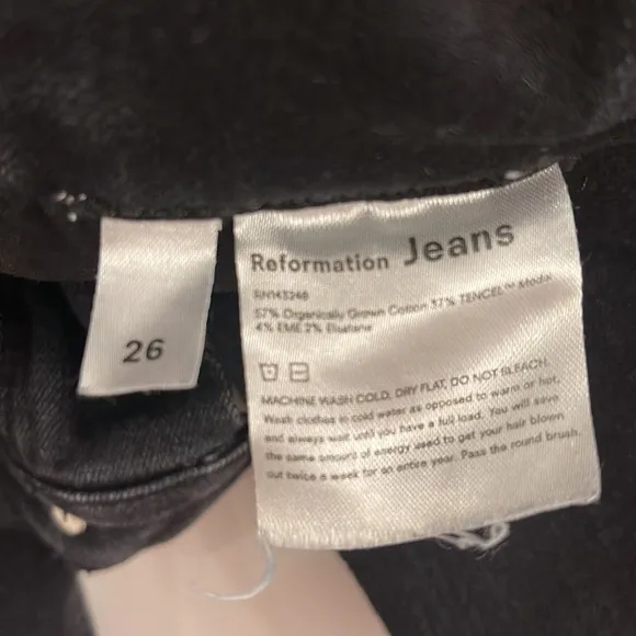 Harper High Rise Skinny JeansSize: 26Color: Faded Black Destroyed