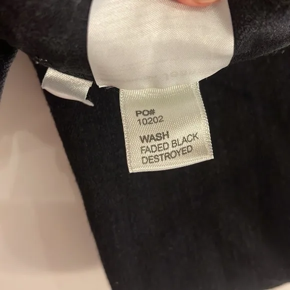 Harper High Rise Skinny JeansSize: 26Color: Faded Black Destroyed