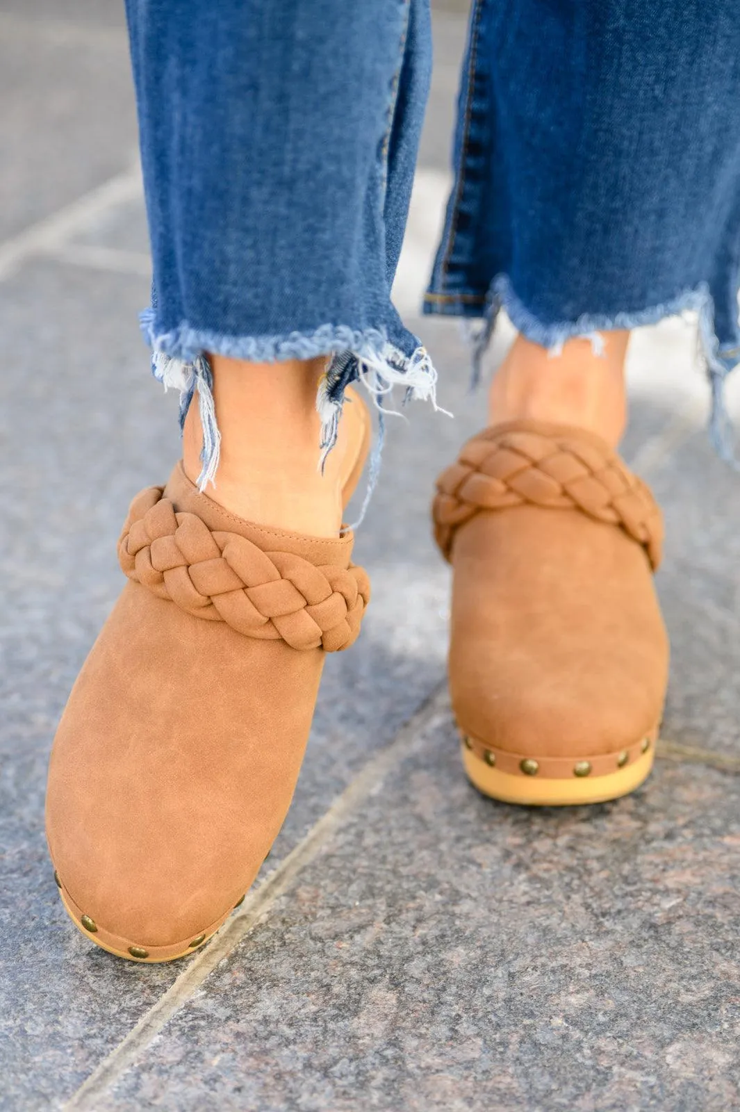 Hazel Blues® | Taylor Braided Clogs In Brown
