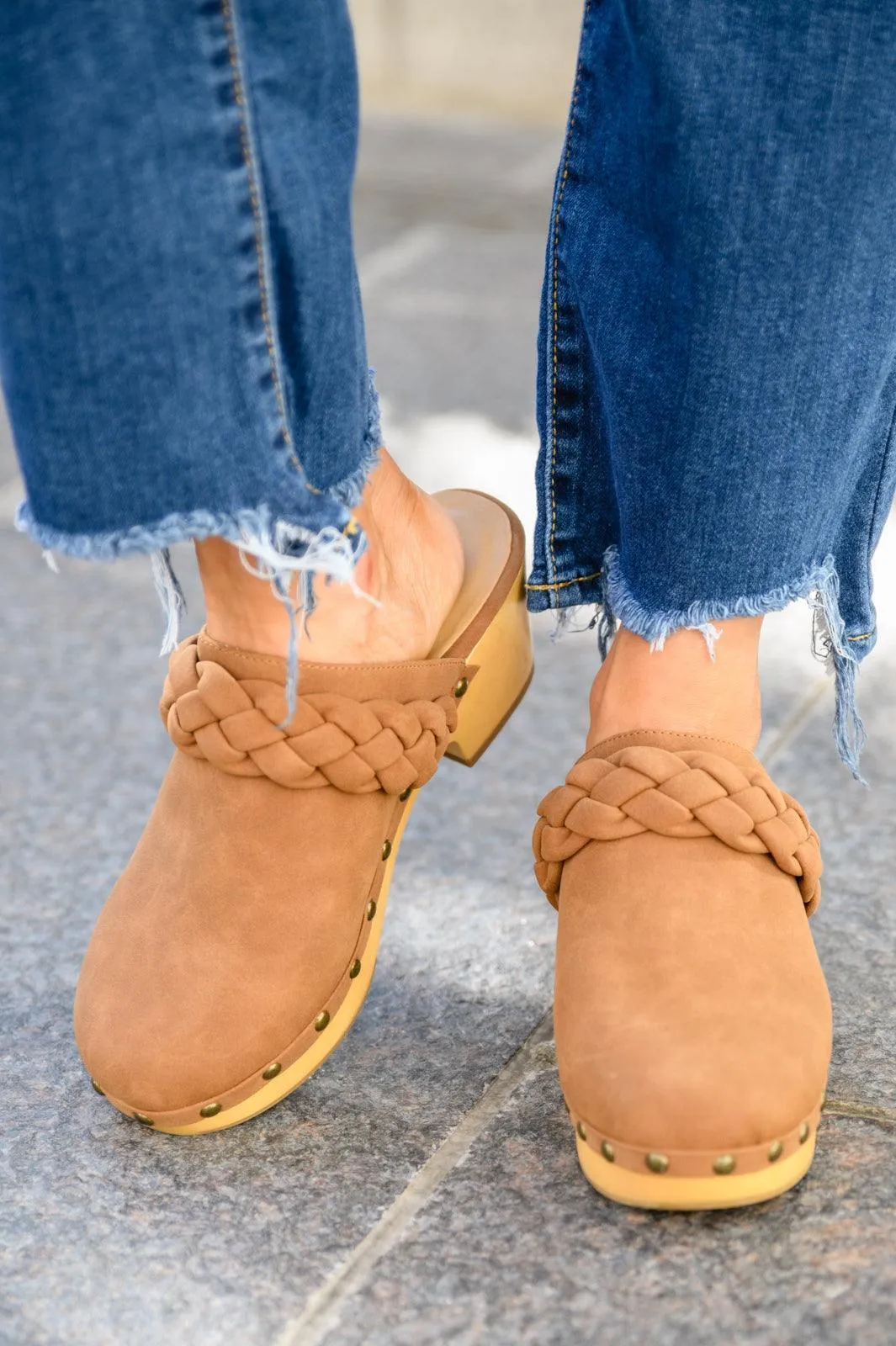 Hazel Blues® | Taylor Braided Clogs In Brown