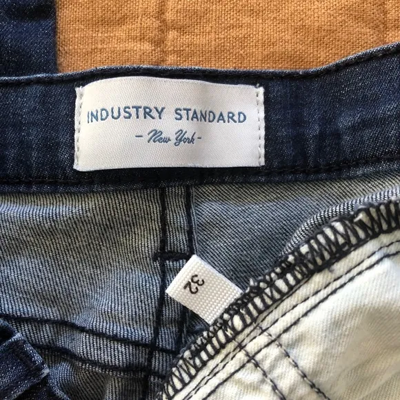 Industry Standard Margot Highrise Skinny Jean - Size 32