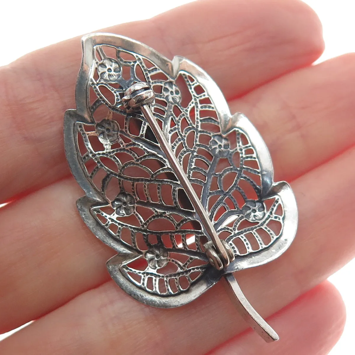 JEWELART 925 Sterling Silver Vintage Floral Leaf Filigree Oxidized Pin Brooch