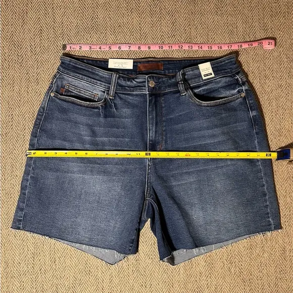 Judy Blue 2XL denim jean shorts hi waist raw hem medium wash JB15277 MD NWT