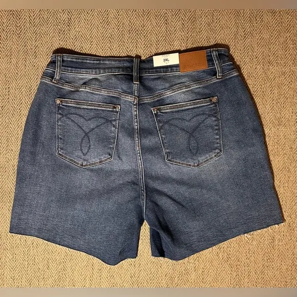 Judy Blue 2XL denim jean shorts hi waist raw hem medium wash JB15277 MD NWT