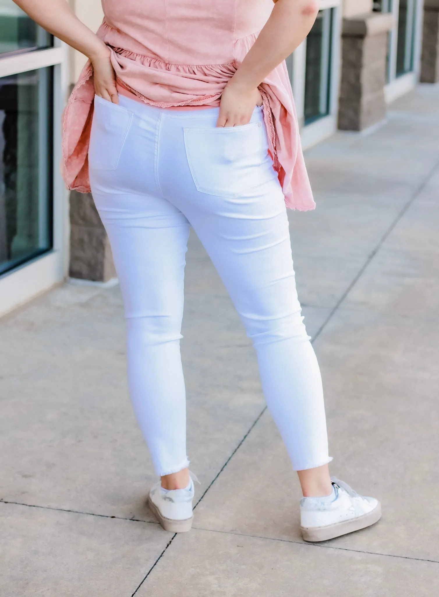 Judy Blue White Skinny Jeans with Raw Hem