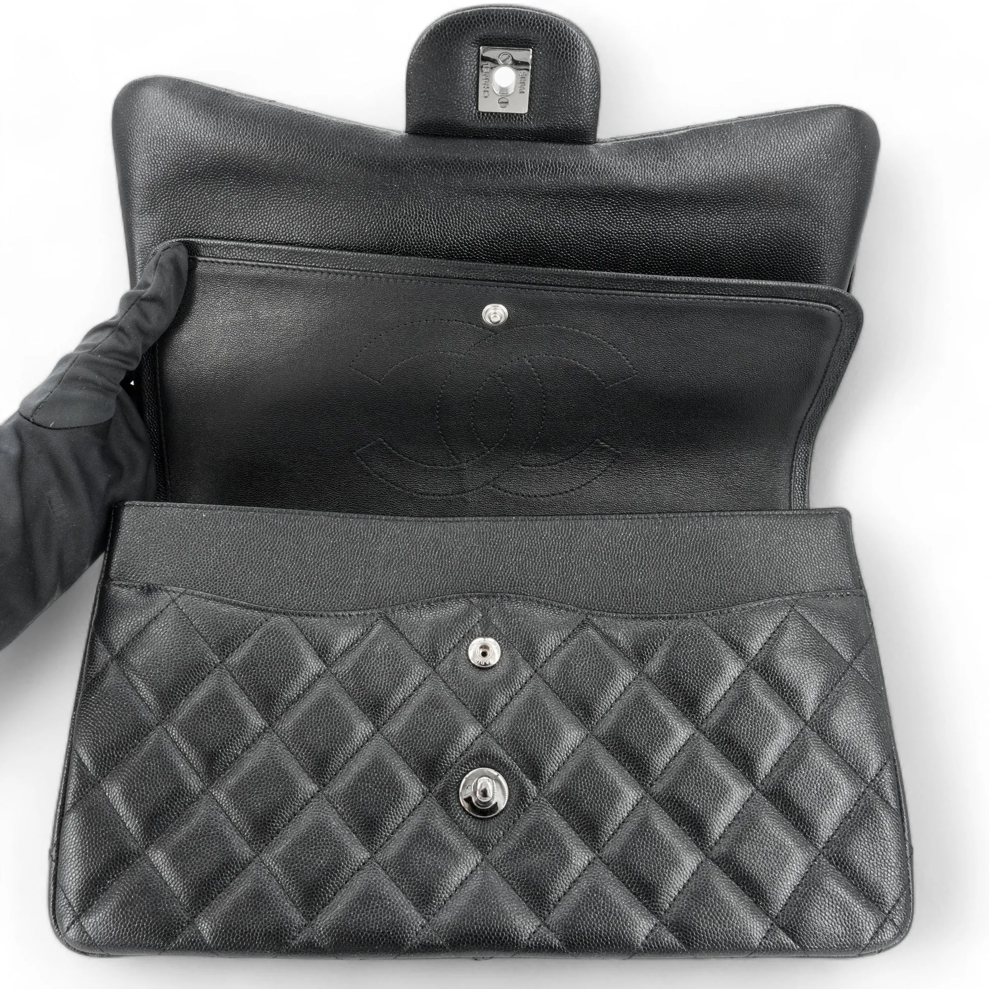 Jumbo Classic Double Flap Bag in 18C Iridescent Black Caviar