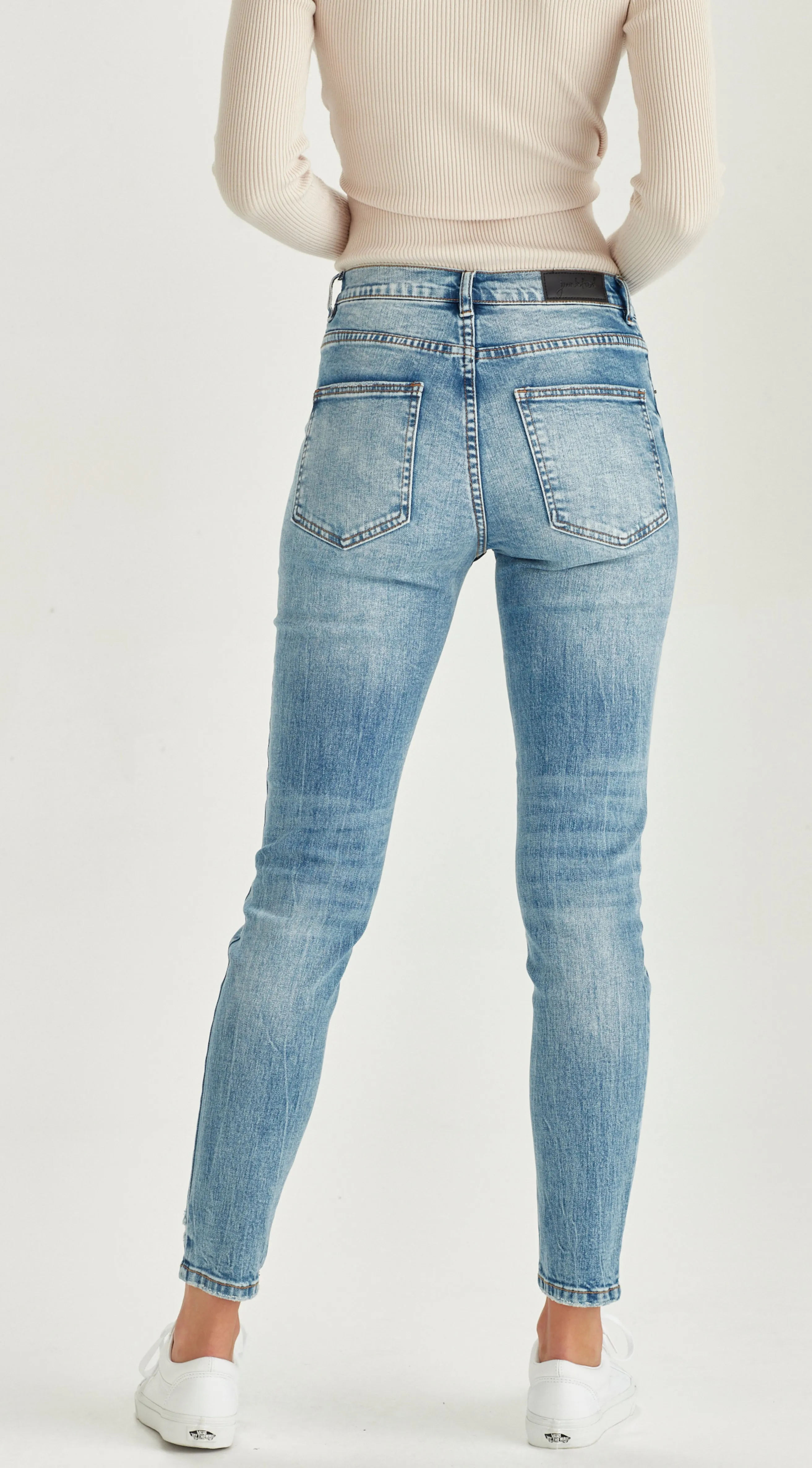 KAITLIN | Jean Blue