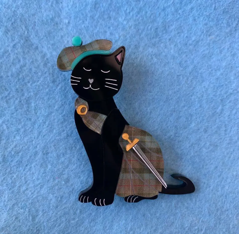 Kilted Kitty brooch