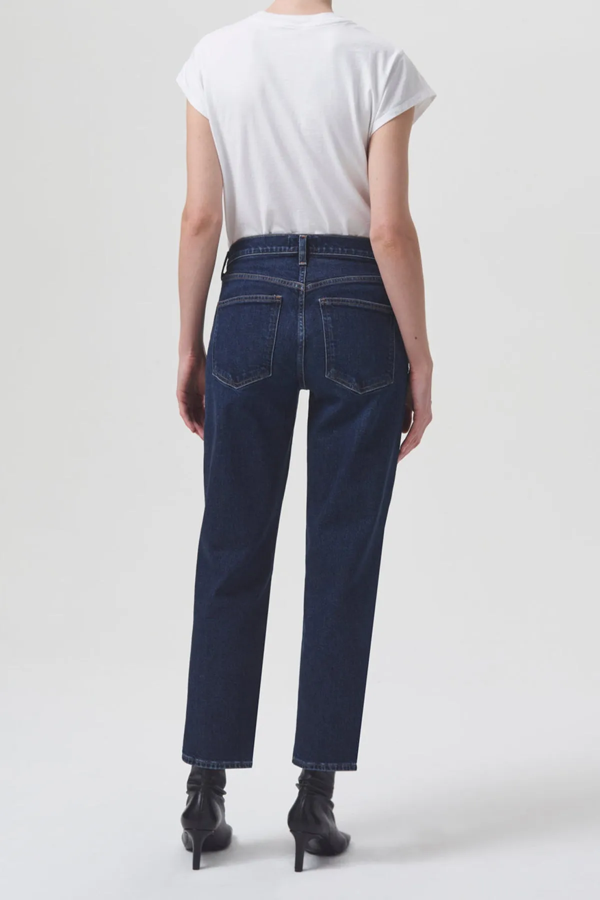 Kye Mid-Rise Straight Crop Jean in Song
