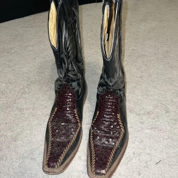 La Mexicana Snakeskin Embroidered Cowboy Boots