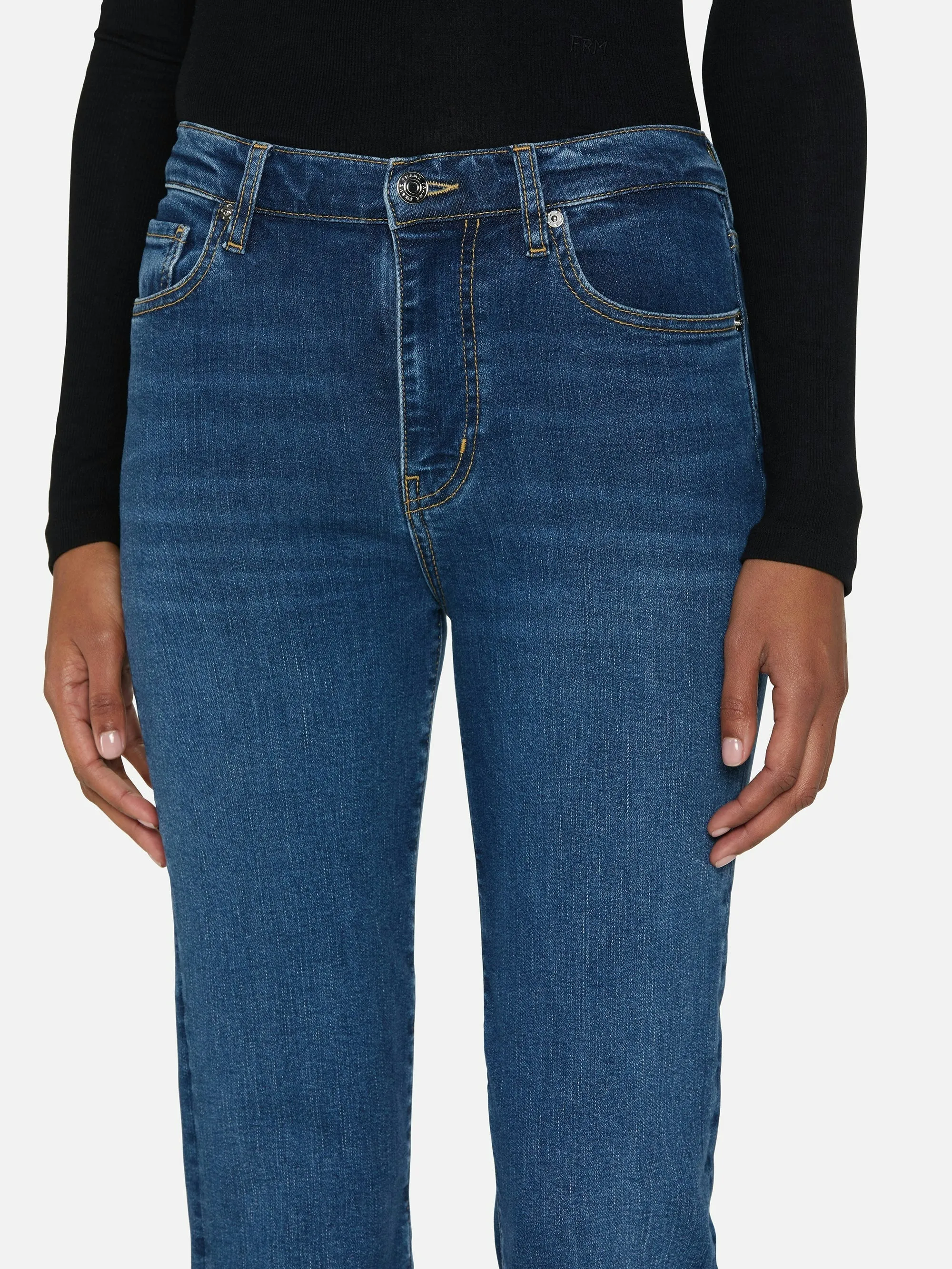 Le Sleek Straight Femma